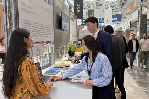 طلاب من أكثر من 100 جامعة شاركوا في معرض «ابتكارات للبشرية 2025» (الشرق الأوسط)

