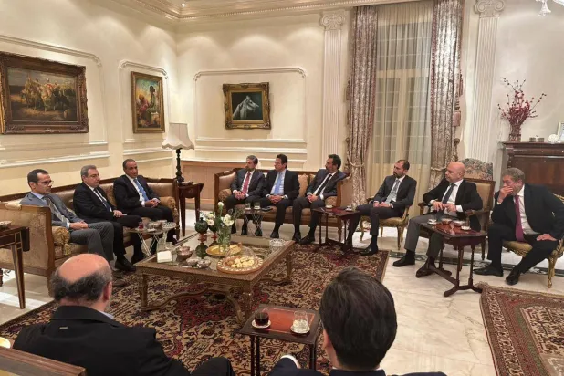 وزير الخارجية المصري بدر عبد العاطي يلتقي عدداً من أعضاء مجلس النواب اللبناني في بيروت (وزارة الخارجية المصرية)