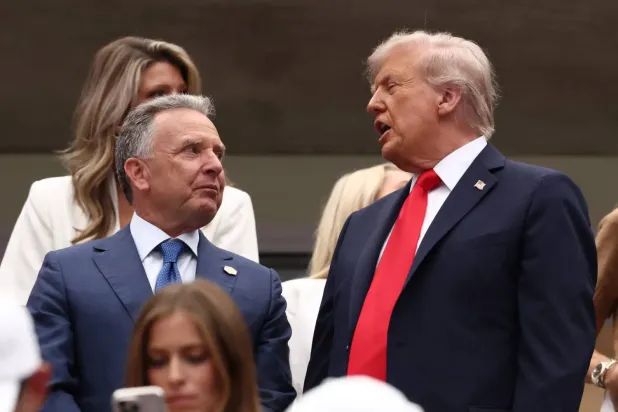 ABD Başkanı Donald Trump, New York'ta düzenlenen bir tenis maçı sırasında Özel Temsilcisi Steve Witkoff ile yan yana (Arşiv - Reuters)