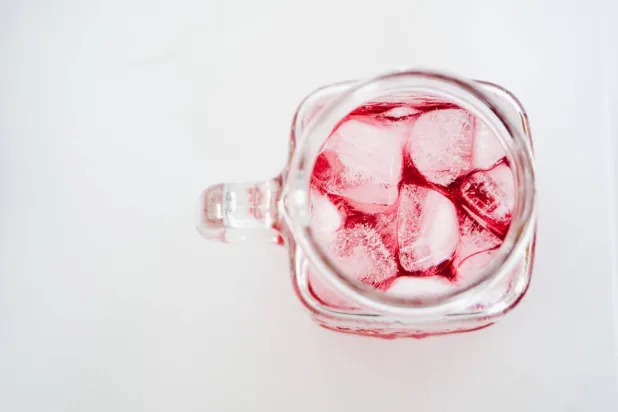 كيف يساعد عصير التوت على التخلص من حرقة البول (بكسلز)