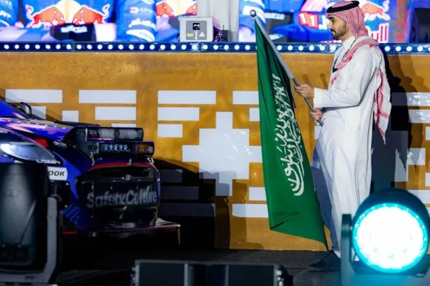 The rally began in the morning in Dhahban with the preparatory stage, a crucial 4.56-kilometer session dedicated to testing and fine-tuning the cars before the competition - SPA 