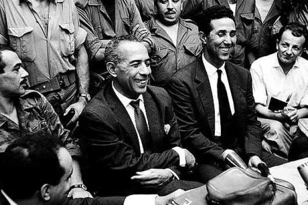 أحمد بن بلة ومحمد خيدر غداة الاستقلال (مؤسسة الأرشيف الجزائري)