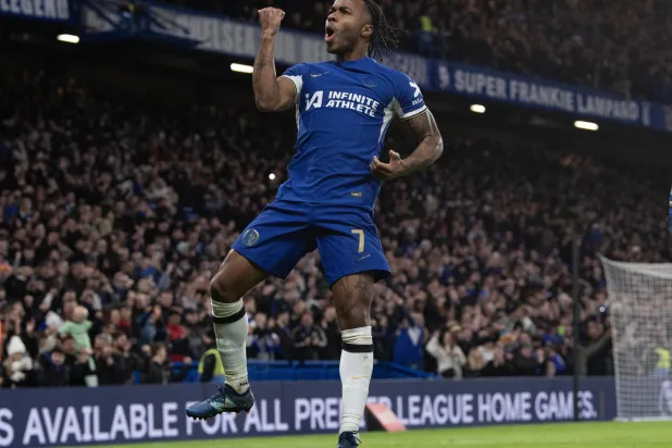 كان سترلينغ بمثابة إعلان واضح على طموح تشيلسي للوصول إلى مستويات أعلى (غيتي)