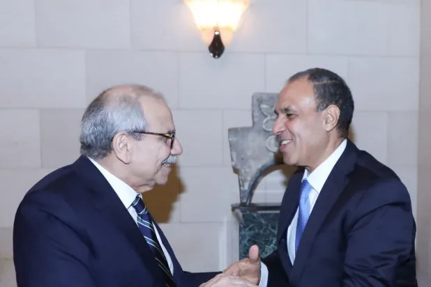 رئيس الحكومة اللبنانية نواف سلام مستقبلاً وزير الخارجية المصري بدر عبد العاطي (رئاسة الحكومة)