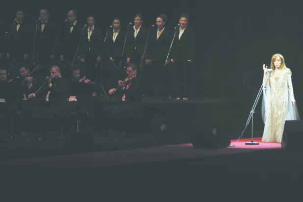 
فیروز در یک اجرای موسیقی در بیروت، سال ۲۰۱۰ (AFP)