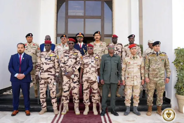 جانب من اجتماع القوة الأمنية الليبية - التشادية المشتركة في بنغازي الخميس (رئاسة أركان القوات البرية بالجيش الوطني الليبي)