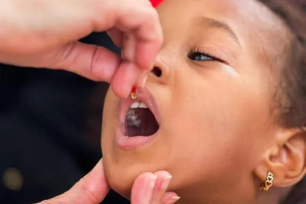 الدعاية الحوثية ضد اللقاحات تسببت في تفشي الأوبئة في اليمن (إكس)