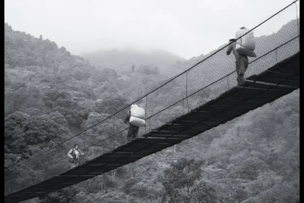 اعتمد المخرج على نقل صورة حقيقية من الواقع في فيلمه (الشركة المنتجة)