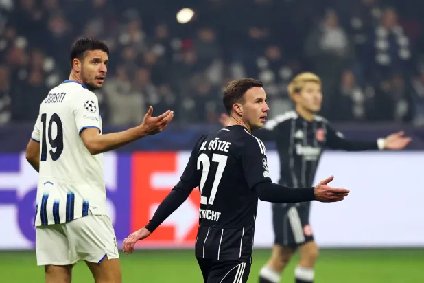 نجم كرة القدم الألماني ماريو غوتزه (رويترز)