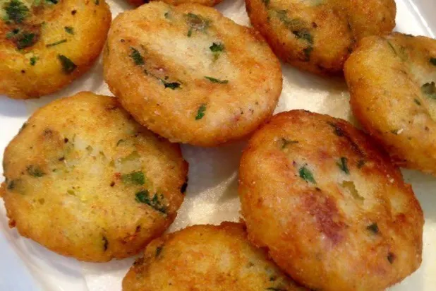 بطاطس محشوة بالجبن ومقلية (الشرق الأوسط)