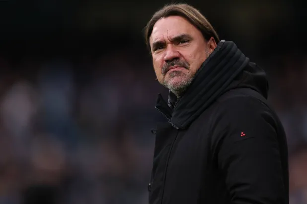 المدير الفني لليدز يونايتد دانيال فاركه يتهم حارس مانشستر سيتي جيانلويغي دوناروما بادّعاء الإصابة (إ.ب.أ)