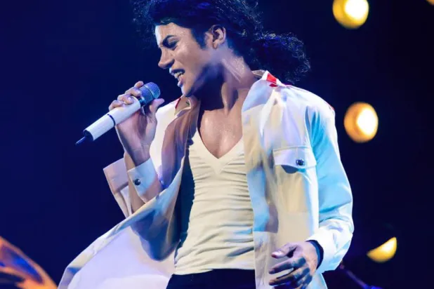 Efsanenin hayatını anlatan film 24 saatte rekor kırdı