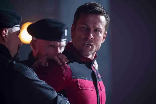 37 yaşındaki Amerikalı aktör Glen Powell, 2022'de gişe canavarı Top Gun: Maverick'teki rolüyle küresel şöhrete kavuştu (Paramount Pictures)