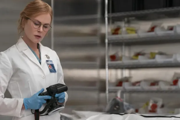 Diziye adını veren Scarpetta'yı canlandıran 58 yaşındaki Nicole Kidman, Saatler'deki (The Hours) performansıyla 2003'te Oscar'a uzanmıştı (Amazon Prime Video)