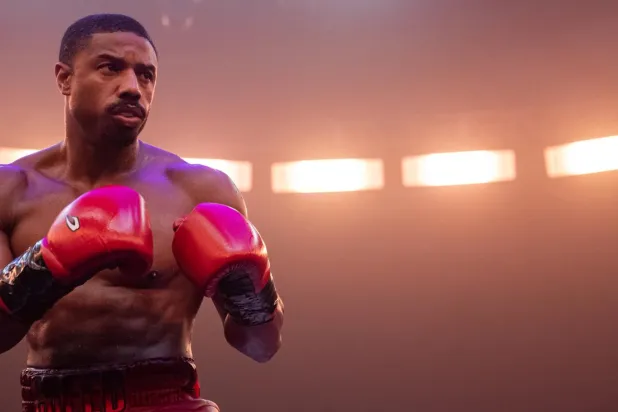 Creed III: Efsane Devam Ediyor, Adonis Creed'in arasının açıldığı çocukluk arkadaşı Damian'ın ringlere geri dönüşü sonrası ikilinin birbirine karşı verdiği mücadeleyi konu ediniyor (Metro-Goldwyn-Mayer Pictures / Warner Bros. Pictures)