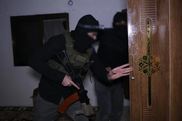 من عملية ضد «داعش» في ريف إدلب (وزارة الداخلية السورية)