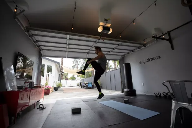 تُفيد ممارسة الرياضة المنزلية في تحسين ضعف الانتصاب (رويترز)