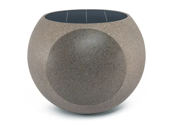 سماعة خارجية تعمل بالطاقة الشمسية