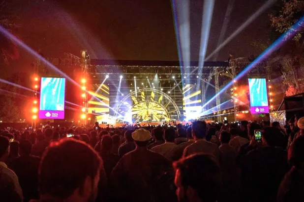 شهدت «أيام الثقافة الباكستانية» مشاركة نخبة من المطربين الباكستانيين بحضور آلاف الزوار (واس)