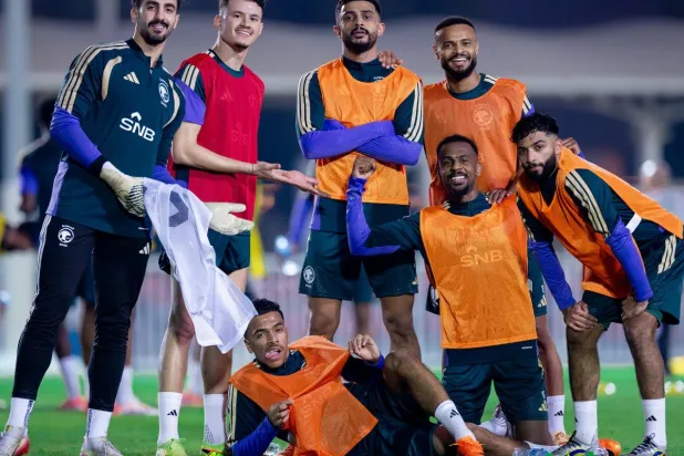 لاعبو الأخضر في التدريبات (المنتخب السعودي)
