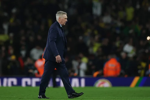 Soccer Football - International Friendly - Brazil v Senegal - Emirates Stadium, London, Britain - November 15, 2024 Brazil coach Carlo Ancelotti celebrates after the match REUTERS/Isabel Infantes