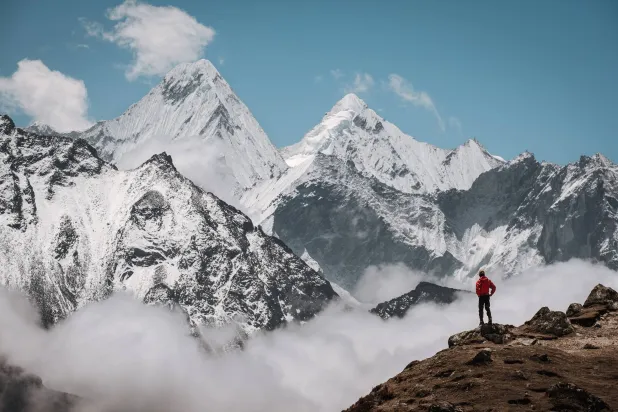 رحلة ترتفع فيها النشوة بقدر ما يتراجع الأكسجين (شاترستوك)