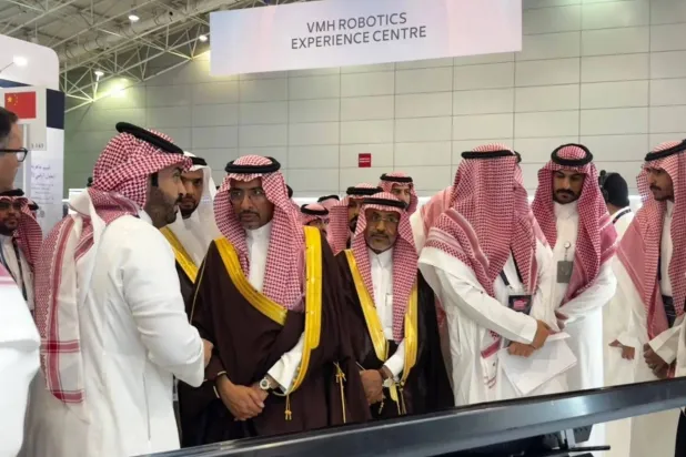 Alkhorayef tours the Saudi Industrial Transformation Expo 2025. (Asharq Al-Awsat) 