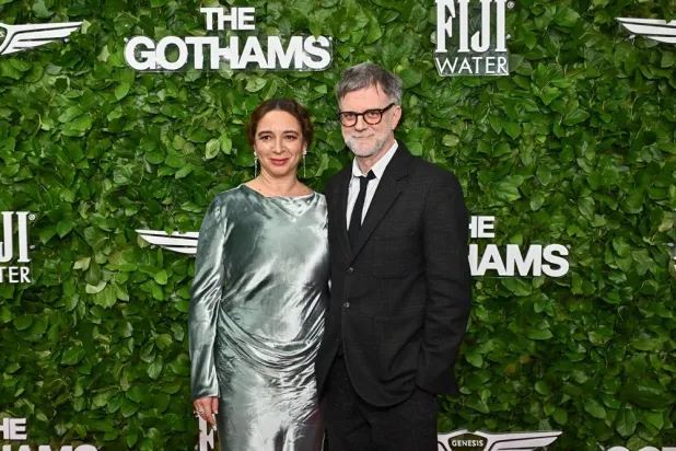  Maya Rudolph, left, and Paul Thomas Anderson attend the Gotham Film Awards at Cipriani Wall Street on Monday, Dec. 1, 2025, in New York. (AP) 