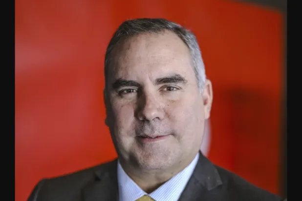 المرشح اليميني للانتخابات الرئاسية في البيرو رافايل بيلاوندي (أ.ب)