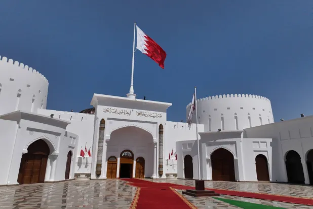 تُعَدّ القمة الخليجية الـ46 التي يستضيفها قصر الصخير الملكي جنوب غربي المنامة المحطة الثامنة لاحتضان البحرين أعمال مجلس التعاون (الاتصال الحكومي)