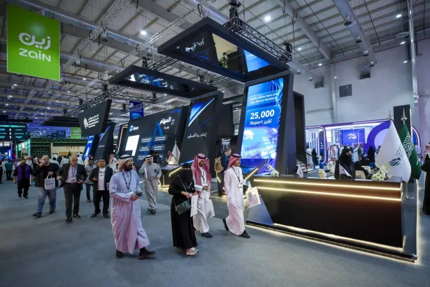 جانب من حضور واسع لمعرض «بلاك هات 25» (الاتحاد السعودي للأمن السيبراني والبرمجة والدرونز)