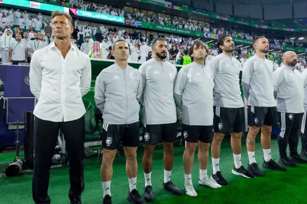 رينارد سيغيب عن مواجهة جزر القمر لسفره لحضور قرعة كأس العالم (المنتخب السعودي) 