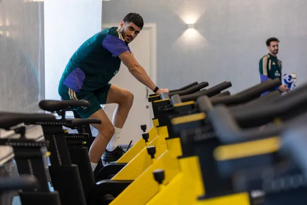 وليد الأحمد لاعب المنتخب السعودي (الشرق الأوسط)