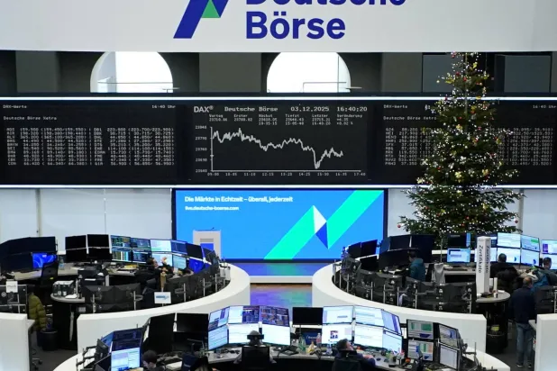 رسم بياني لمؤشر أسعار الأسهم الألماني داكس في بورصة فرانكفورت (رويترز)