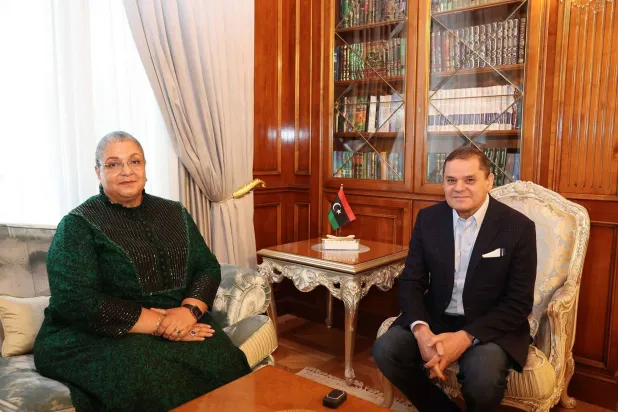 الدبيبة مستقبلاً المبعوثة الأممية في مكتبه بطرابلس الأربعاء (مكتب الدبيبة)