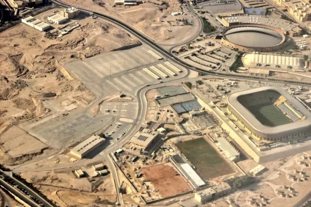 صورة متداولة عبر الإنترنت تظهر ملعب تدريبات النصر الجديد بجانب الأول بارك (الشرق الأوسط)