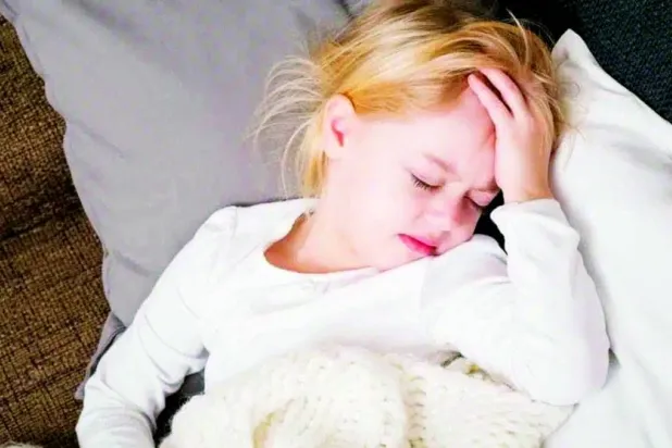 الصداع النصفي لدى الأطفال... ألم في الرأس وآخر في البطن