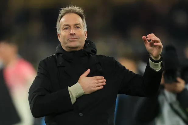 كاسبر هيولماند المدير الفني لفريق باير ليفركوزن (رويترز)