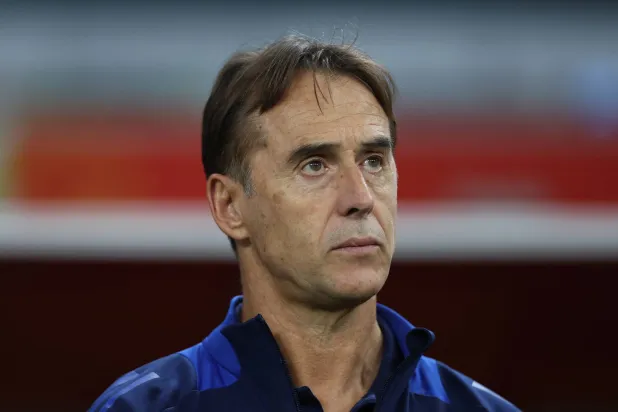 الإسباني جولين لوبيتيغي مدرب المنتخب القطري (رويترز)