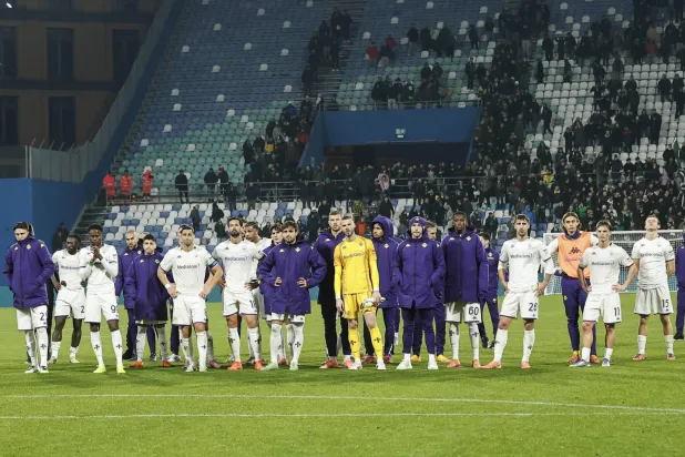 فيورنتينا يتخذ تدابير أمنية بعد تلقي لاعبيه تهديدات (إ.ب.أ)