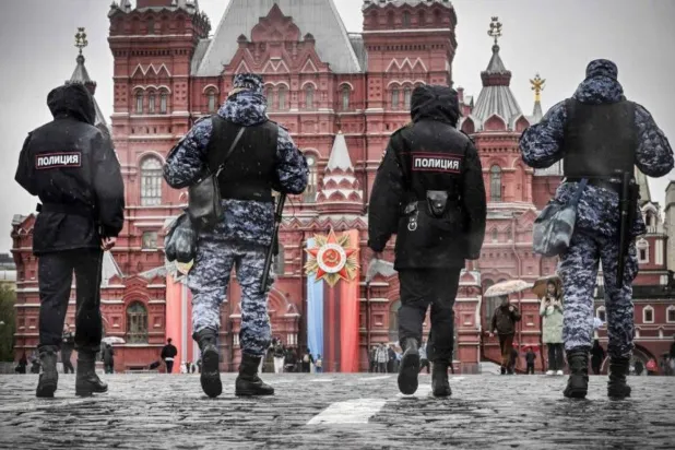 أفراد من الشرطة الروسية (أ.ف.ب)