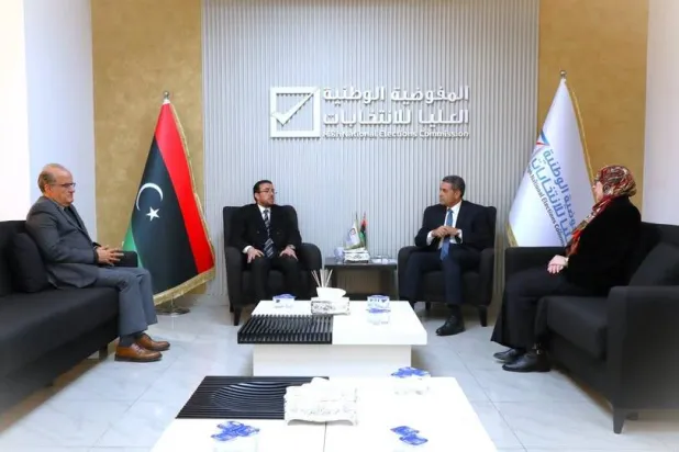 رئيس مفوضية الانتخابات الليبية عماد السايح يستقبل المكلّف بتسيير المجلس الوطني للحريات العامة بالبلاد الاثنين (المفوضية)