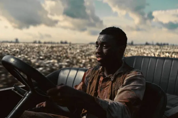 من «آثمون» (وورنر)