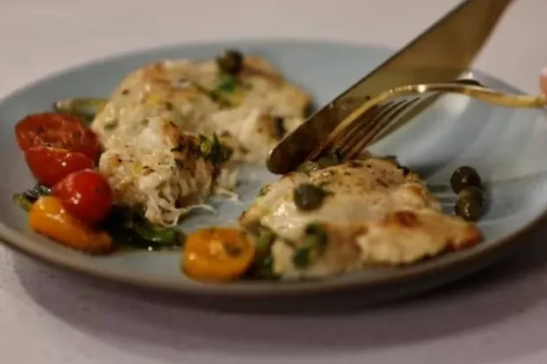 تقليل السعرات الحرارية بنسبة 30 % قد يكون كافياً لحماية الدماغ من الشيخوخة (رويترز)