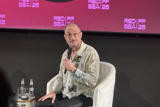 ‎⁨المخرج دارين أرونوفسكي خلال الجلسة (تصوير: إيمان الخطاف)