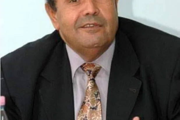 «عميد الصحافيين» في الجزائر سعد بوعقبة (الشرق الأوسط)