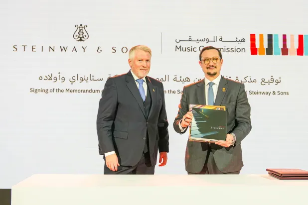 من مراسم توقيع مذكرة التفاهم بين هيئة الموسيقى السعودية وشركة «ستاينواي آند صنز» (وزارة الثقافة)
