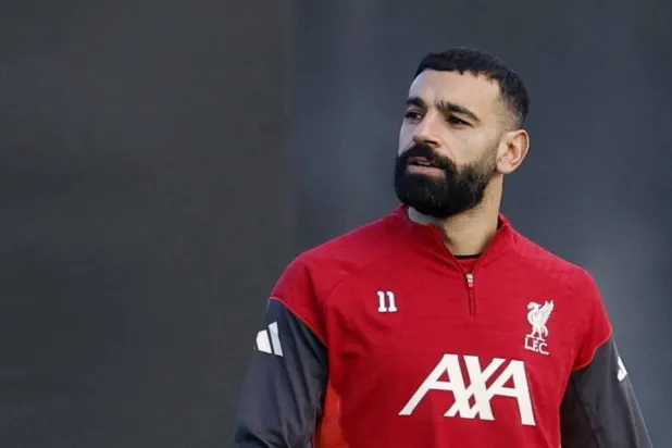 محمد صلاح نجم ليفربول وقائد منتخب مصر (رويترز)