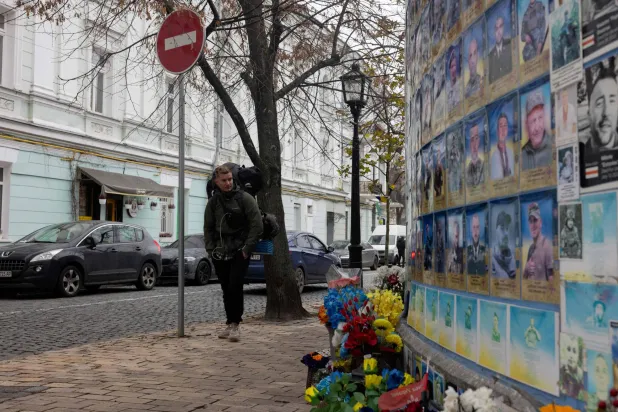 مسؤول أوكراني يقول إن السكان سيواجهون شتاء «أكثر قسوة» بسبب القصف الروسي (أ.ف.ب)