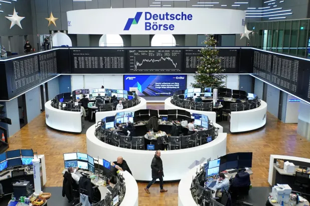 صورة لمؤشر الأسهم الألماني «داكس» في بورصة فرانكفورت (رويترز)